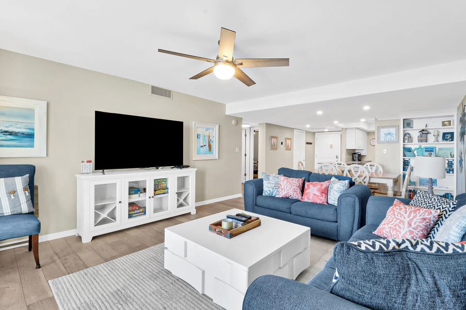 Island Club 5103 - Living Area