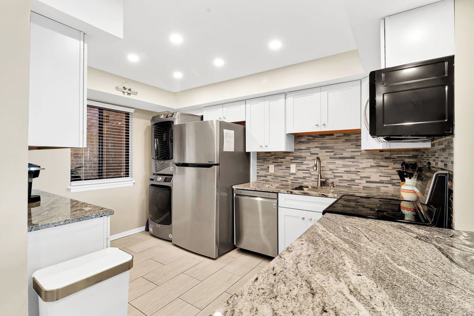 Island Club 5103 - Kitchen