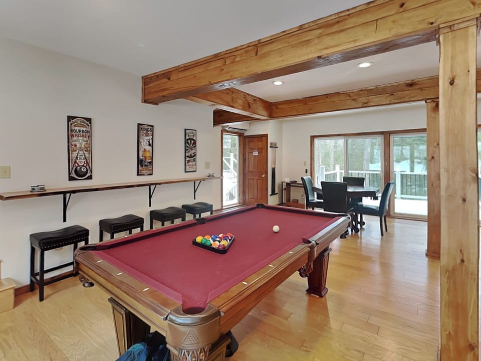 Carriage House Entertainment Area w/ Bar, Pool Table, Arcade Games