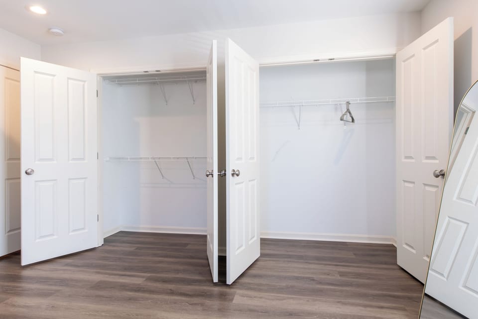 2nd Floor - Bedroom #2 - Queen Bed with Smart TV