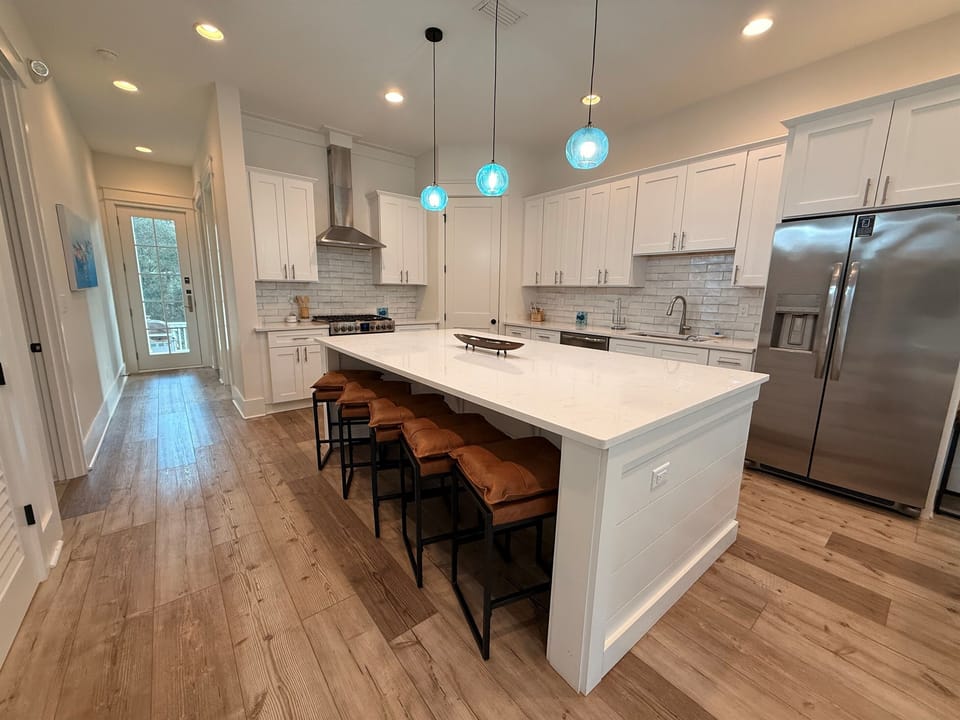 Fully stocked kitchen — cook big meals without the restaurant bill
