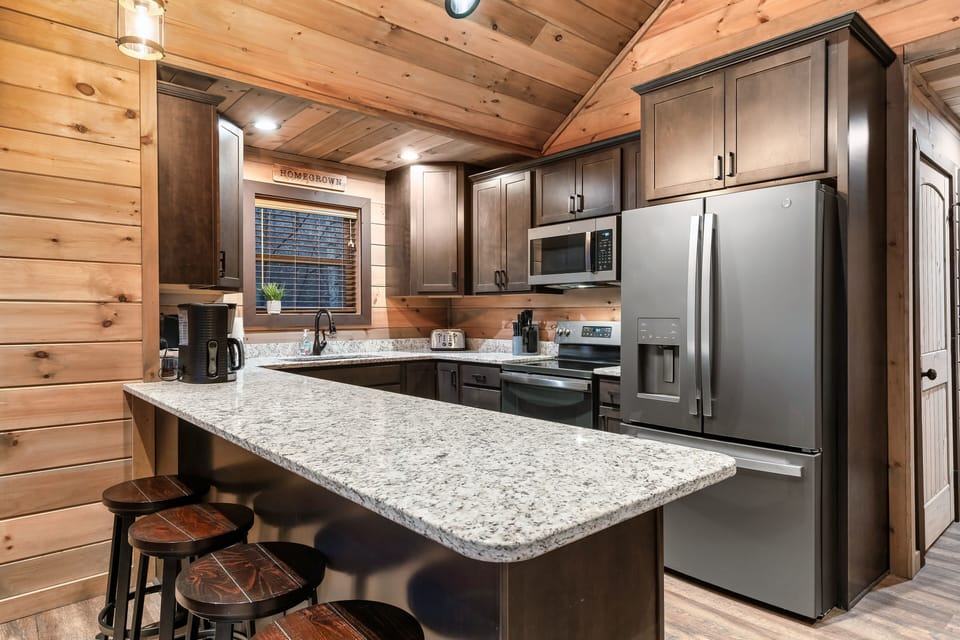 Big modern kitchen with everything you'll need!