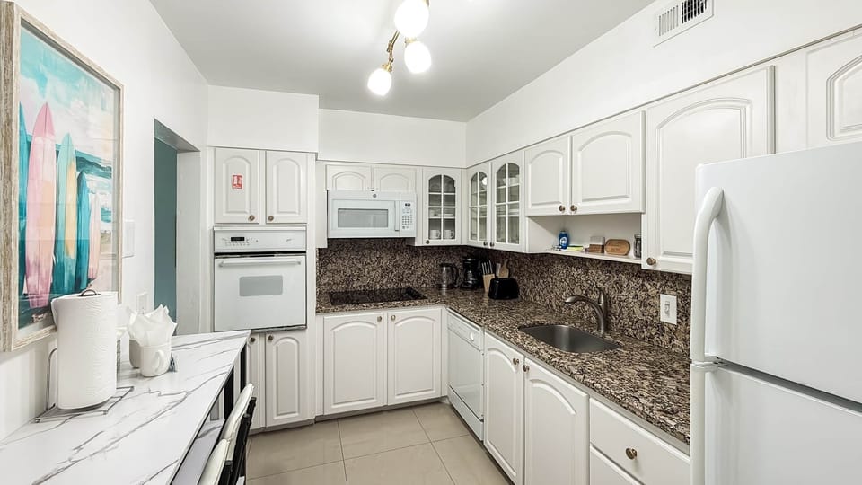 Fully equipped kitchen