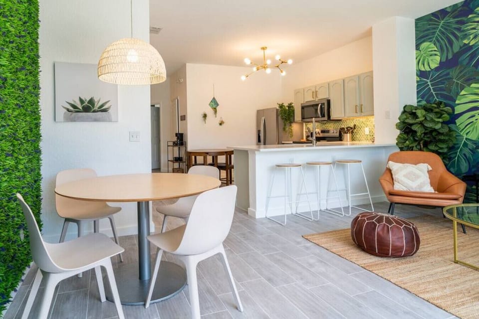 Green wall dining area.