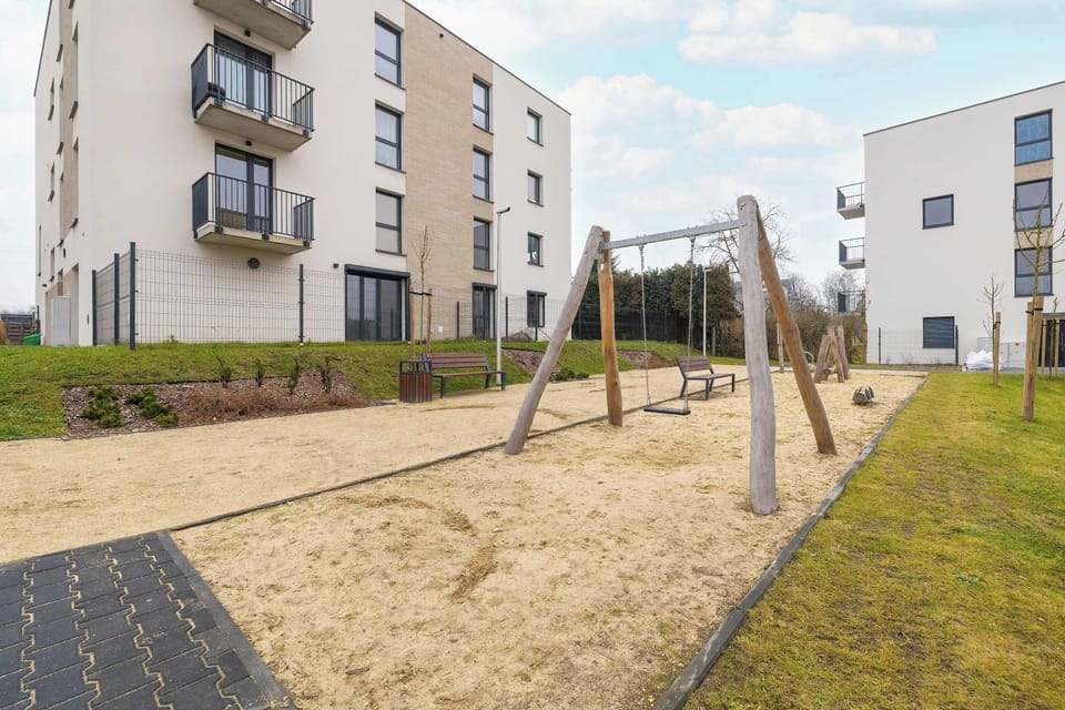 Enjoy easy access to the city's attractions from this well-located building.