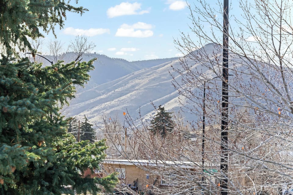 Scenic mountain views offering a peaceful backdrop throughout your stay