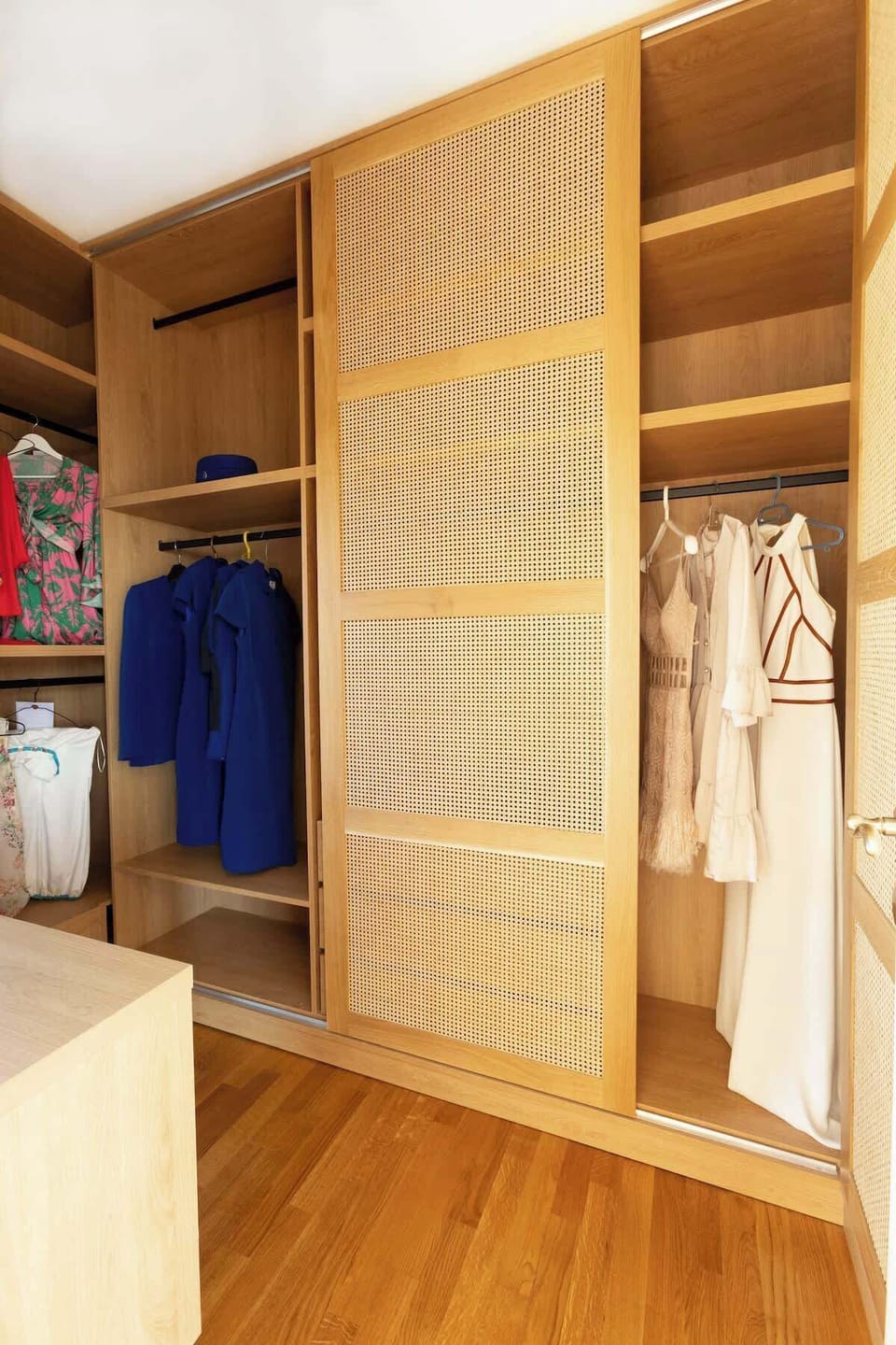 Pleny of wardrobe space for all the glam clothes you brought fo an unforgettable holiday