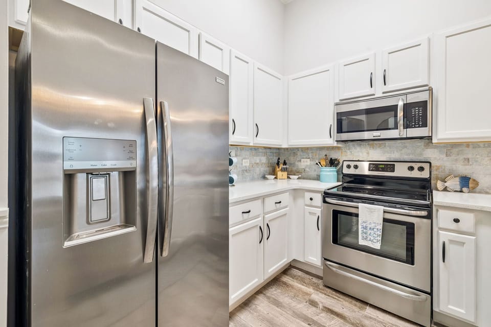 Fully Equipped Kitchen!