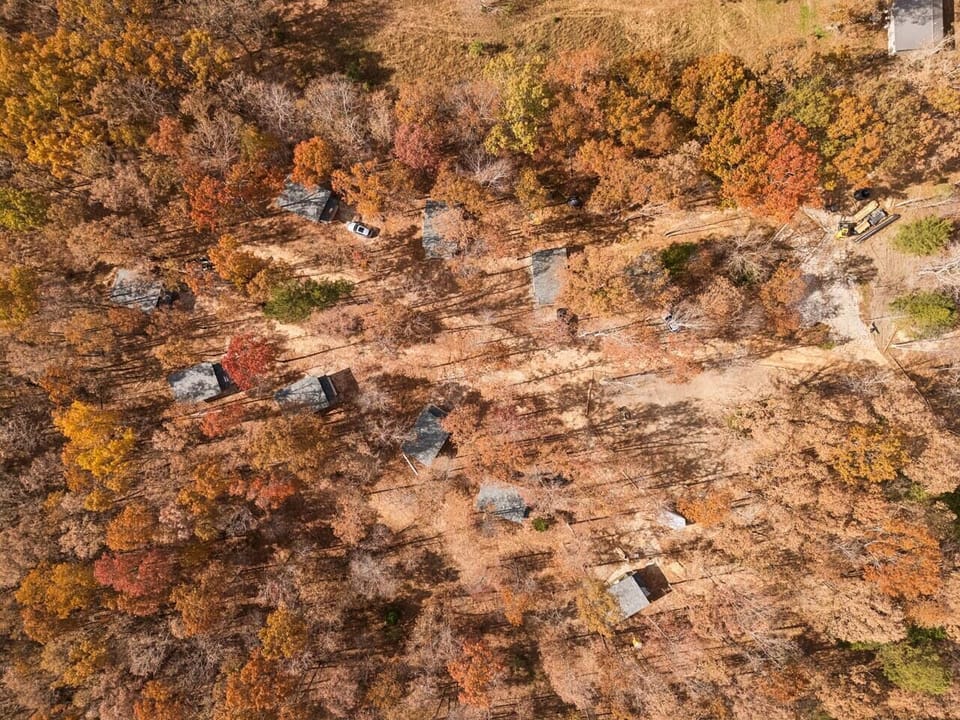 Bird`s Eye View - 10 Cabin Micro Resort