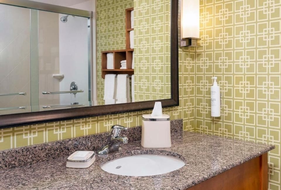 Refresh easily with a bright vanity and spotless counter space.