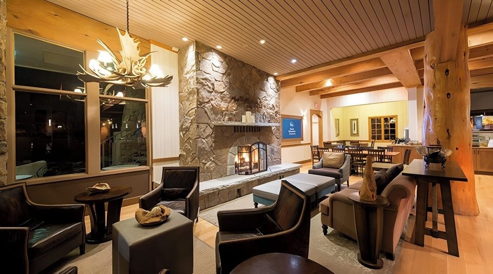 Sink into plush seating and savor the lodge-style ambiance.