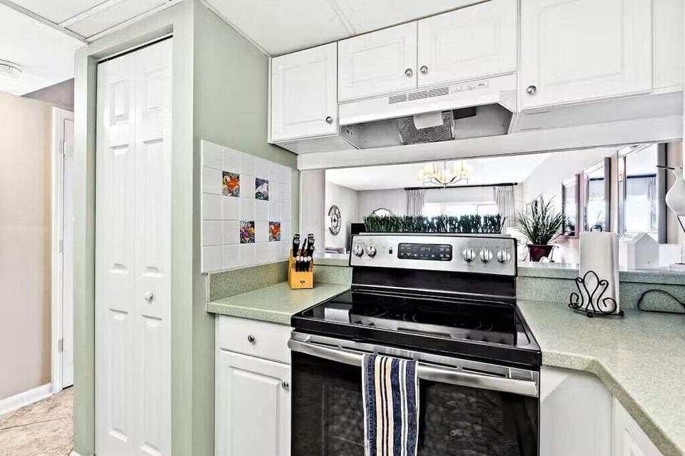 Full Kitchen 