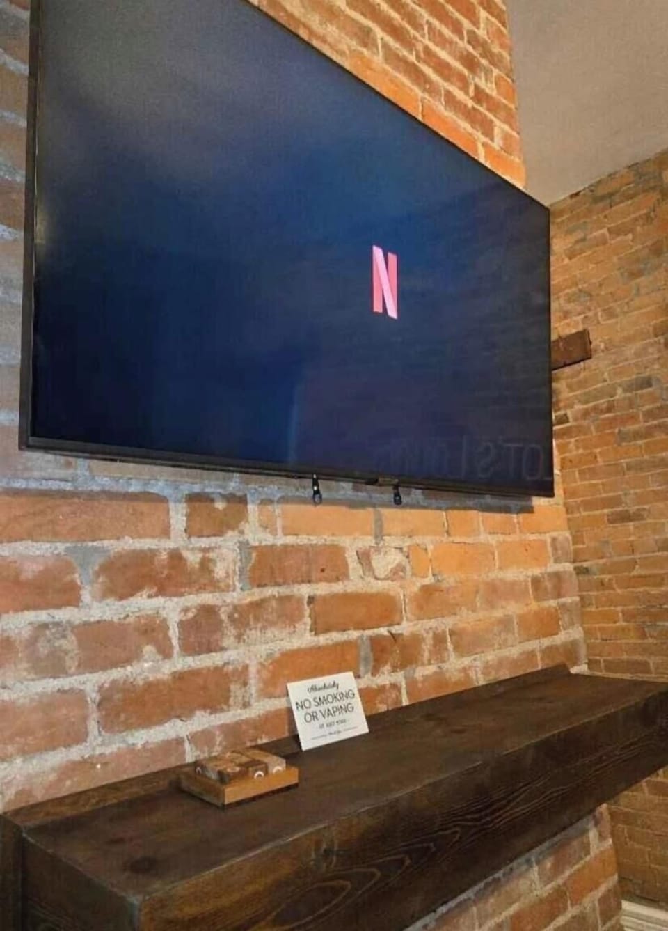 A large Smart TV and plenty of space to gather — perfect for movie nights 