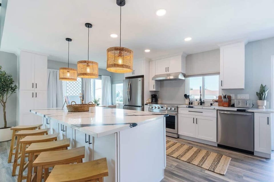 The modern, gourmet kitchens will have you cooking up decadent dinners for the group