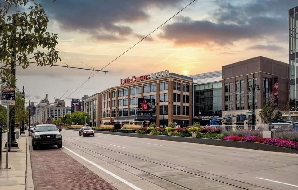 Your concert or Wings/Pistons game at LCA is less than a 5-minute walk away