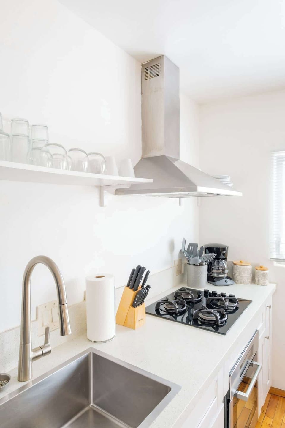 Fill the home with coffee aromas as you brew up a fresh pot each morning