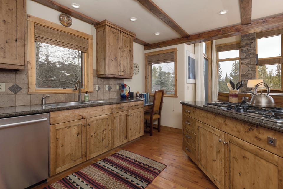 Fully equipped kitchen