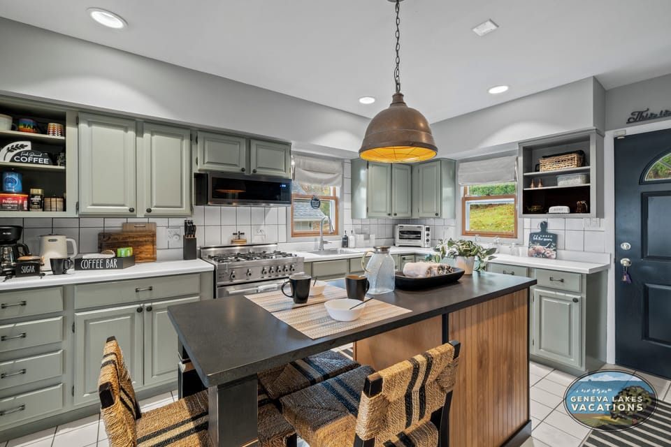 Kitchen with center island