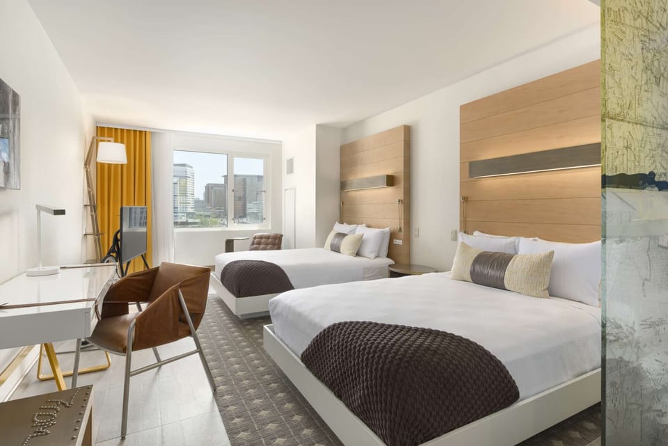 1. Queen Room with City View