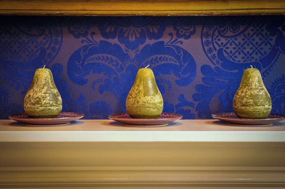 Bath decor
