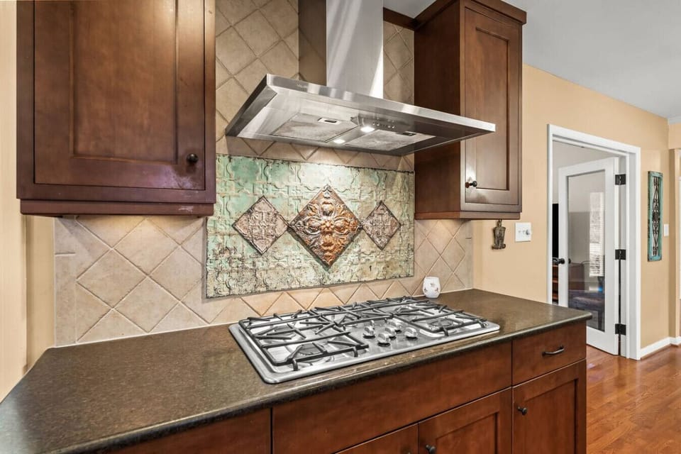 Gas stove top