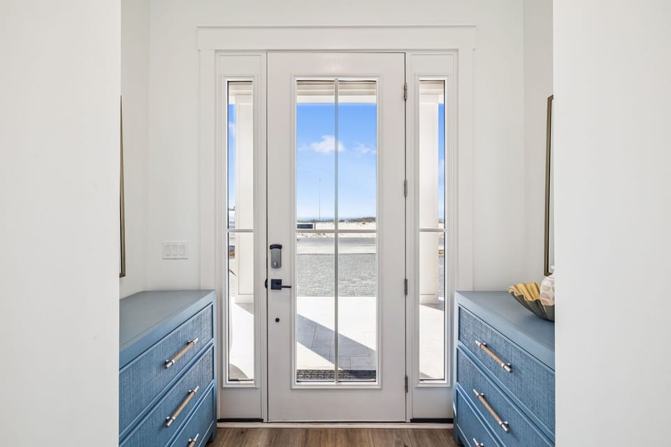 Come On In!