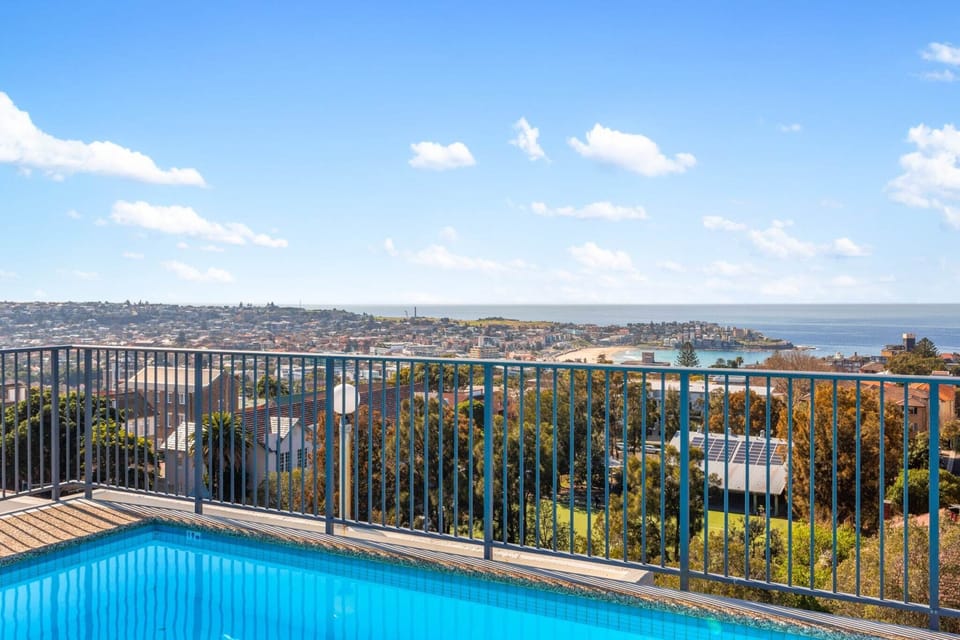 Holiday Home Swimming Pool