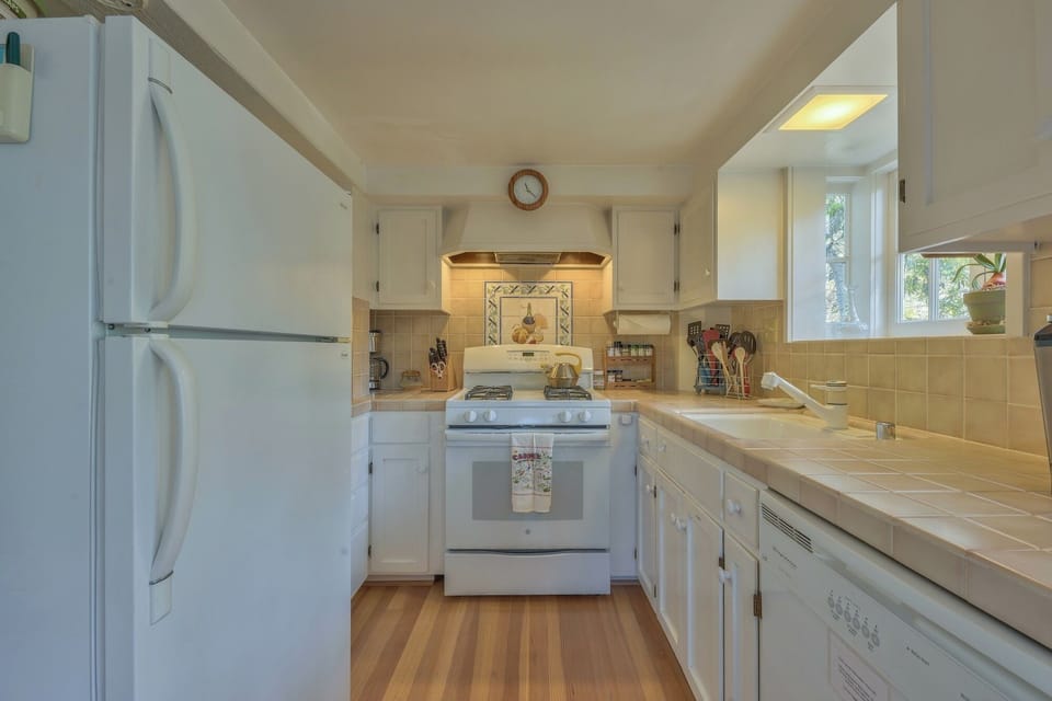Fully-Equipped Kitchen