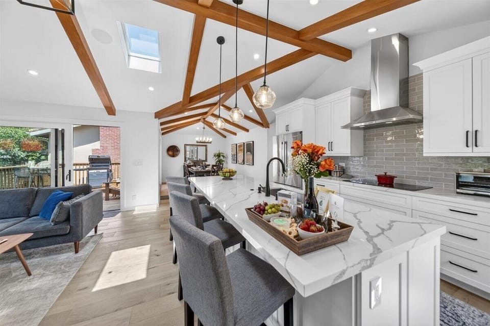 Stunning Chef's Kitchen and with Large Island