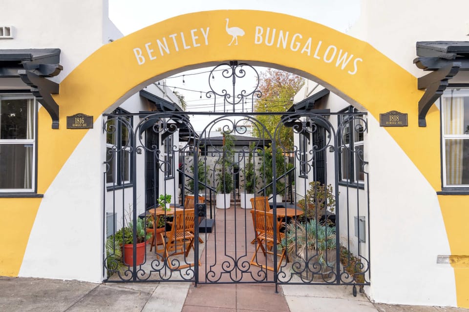A charming entry to your University Heights stay