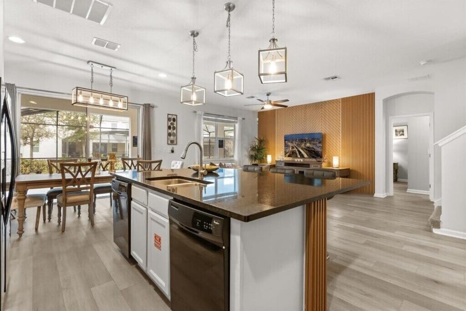 2610 Calistoga Ave (10).jpg