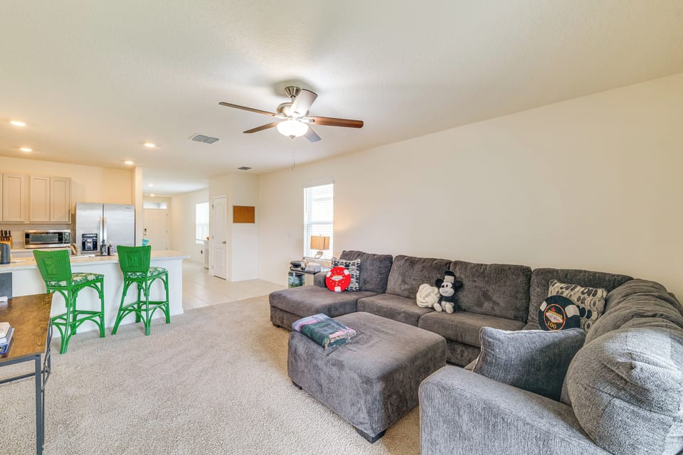 Living Room | Central Heating & A/C | Free WiFi