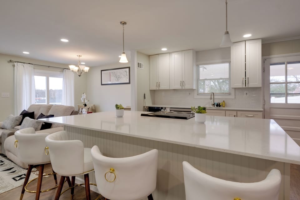 Kitchen | Oven | Main Level