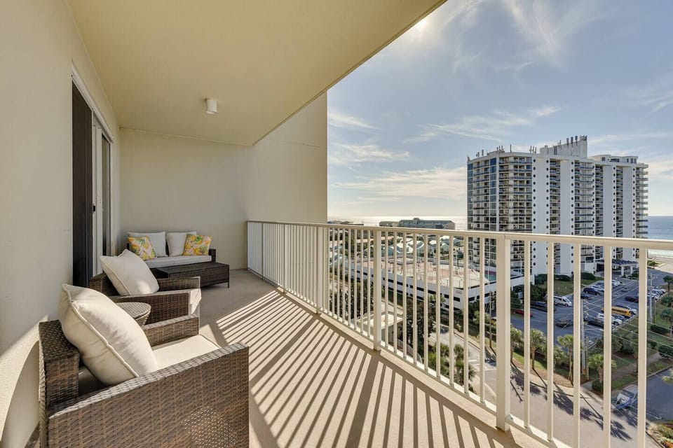 Balcony with stunning Views