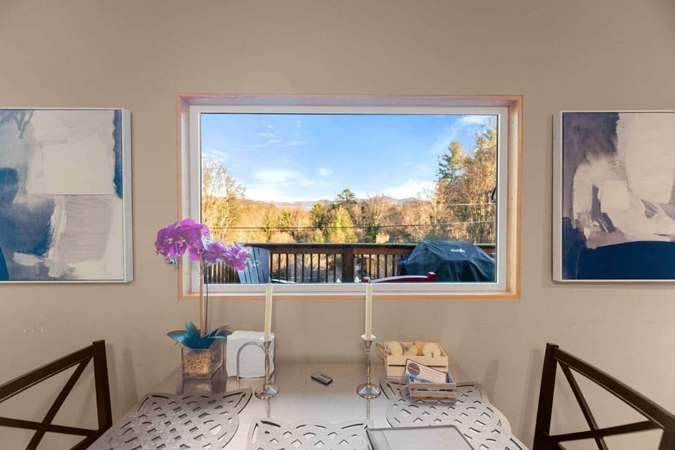 Outside view of the Mount Mitchell.