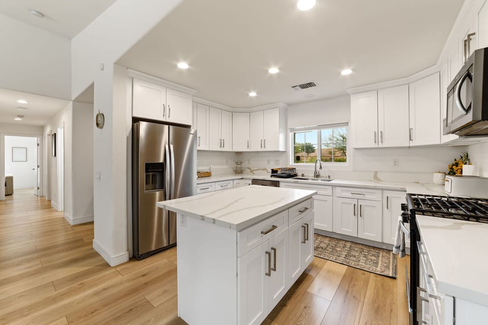 Fully equipped kitchen with modern finishes