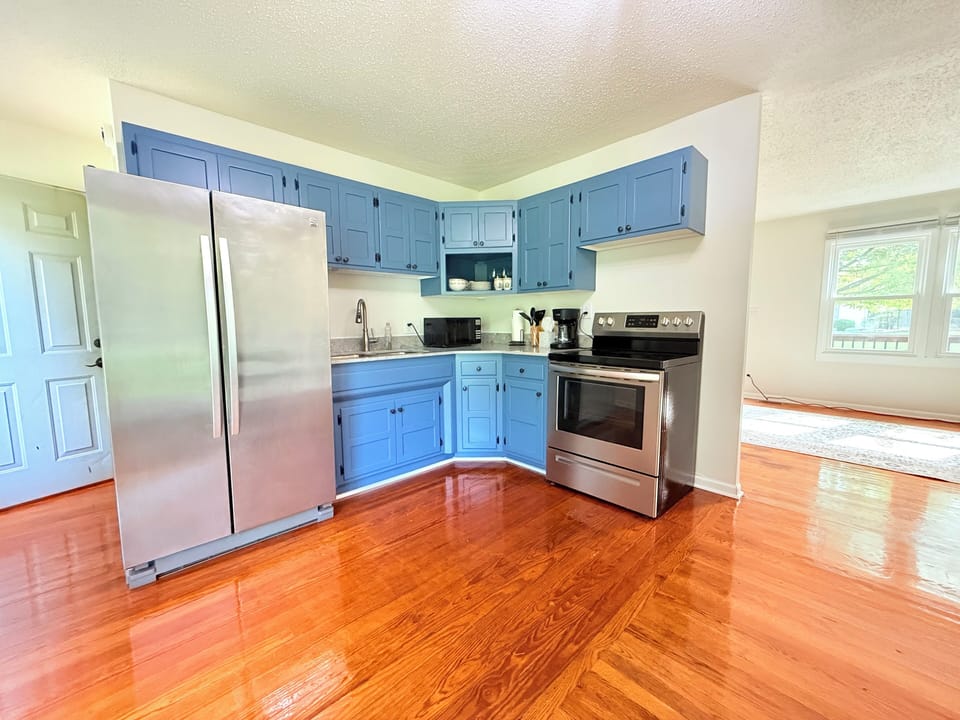Kitchen - Includes all you need to cook