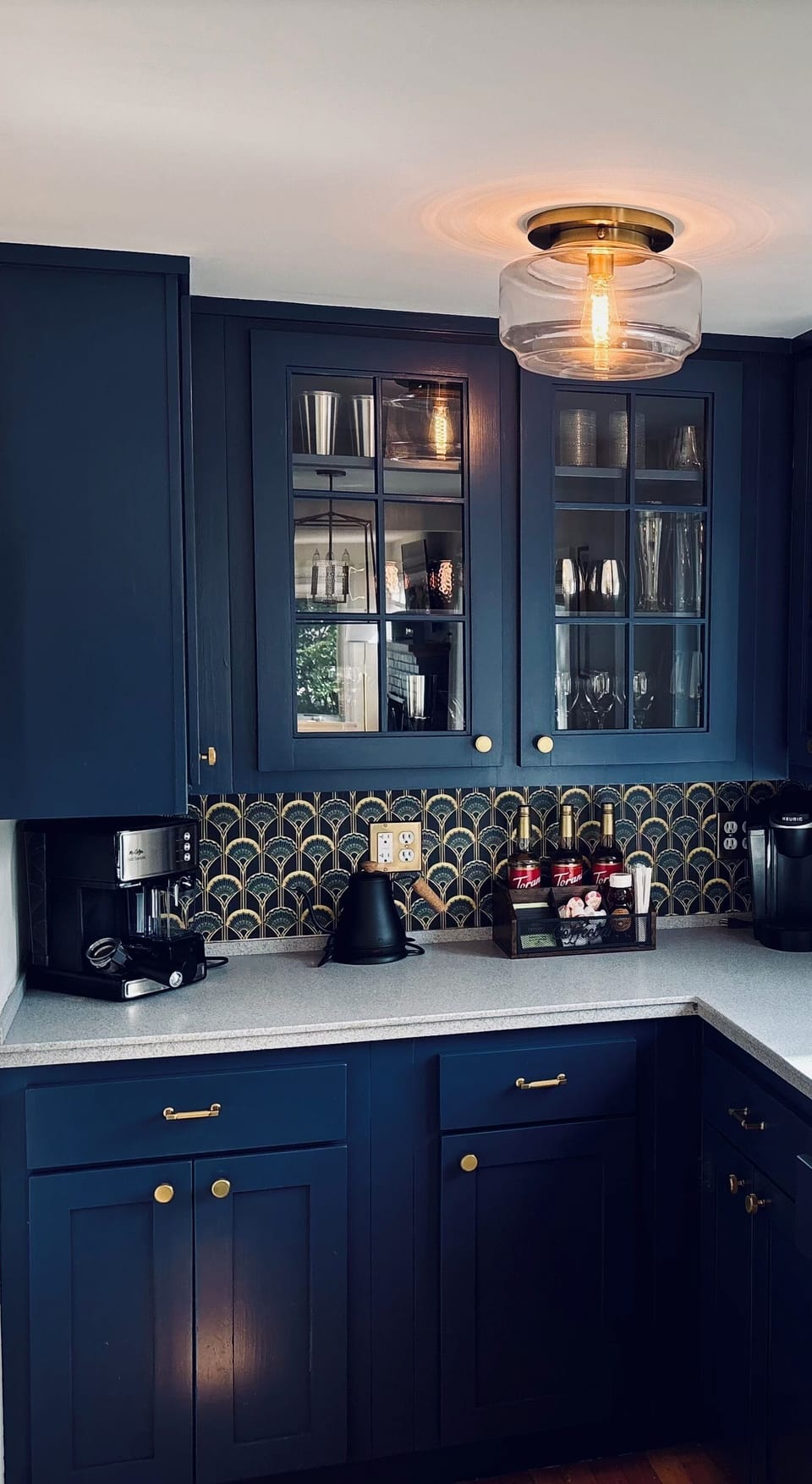 Bar/Coffee and Tea Station
