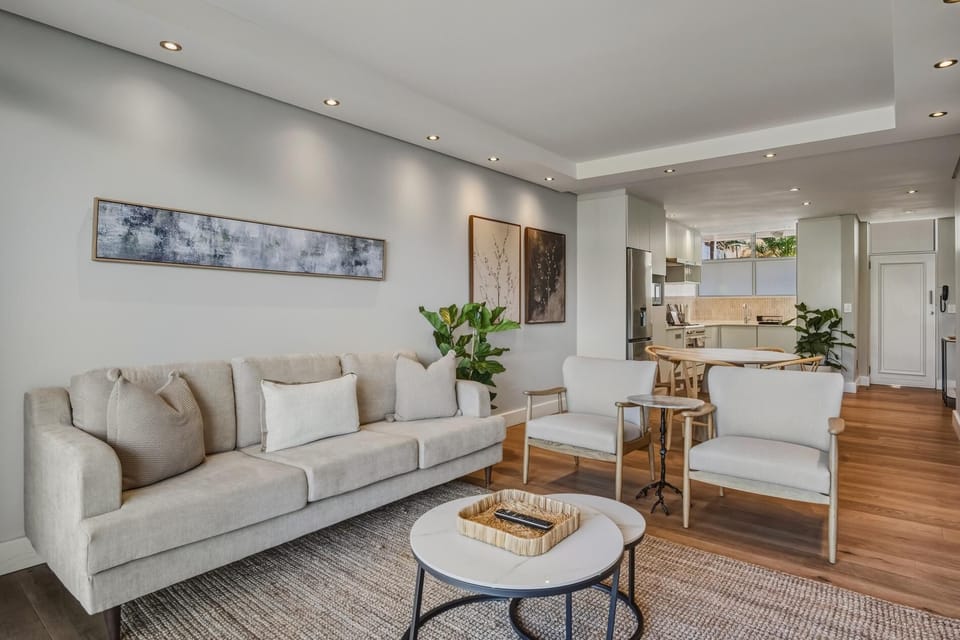 Thornibrae Green Point 2-Bed Apartment with Pool (34833)
