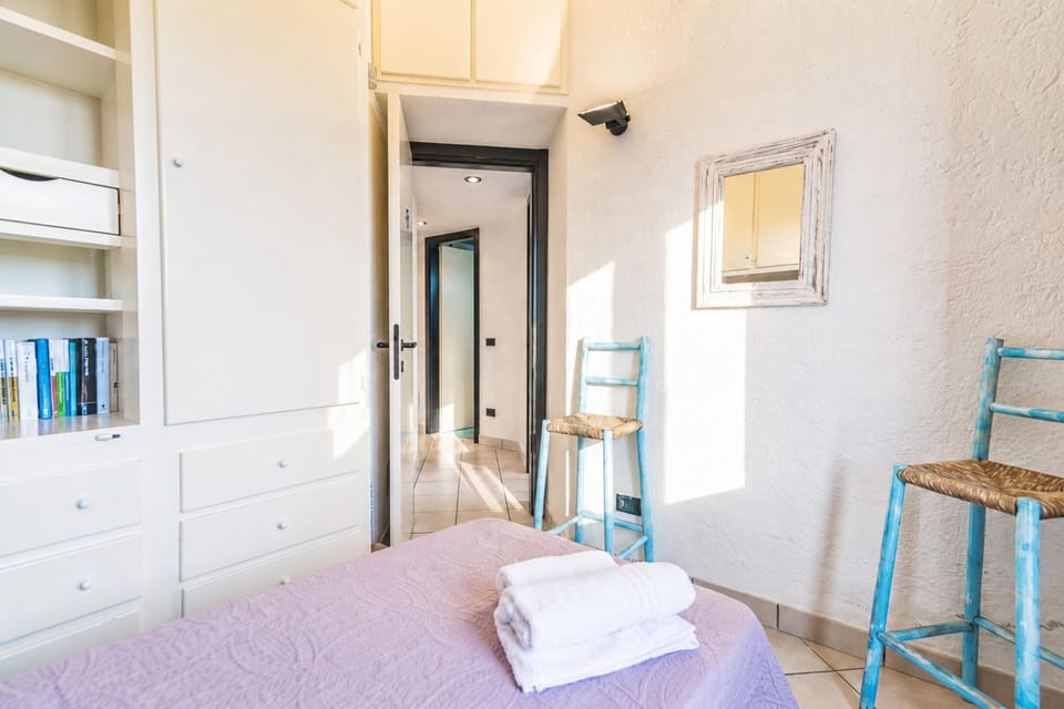Second bedroom