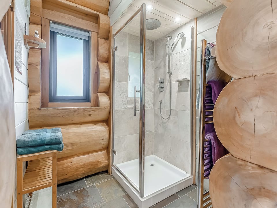 Bathroom | Cinclus - Eagle Brae, Beauly, near Drumnadrochit