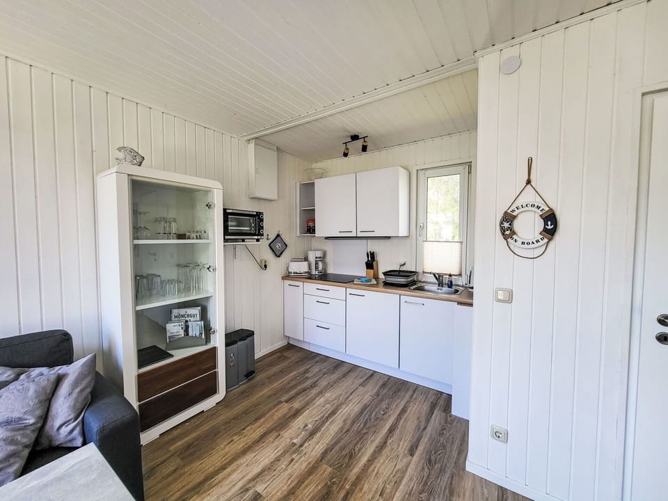 Wood, Flooring, Floor, Wood Flooring, Home, Door, Hardwood, Wood Stain, Ceiling, Room