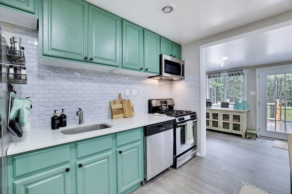 Fully stocked kitchen.