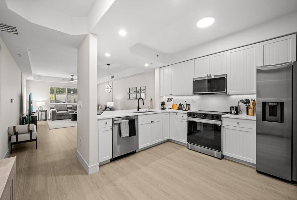 Kitchen (continued)