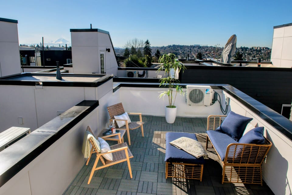 Rooftop Patio and Grill with views of Mr Rainier and the city