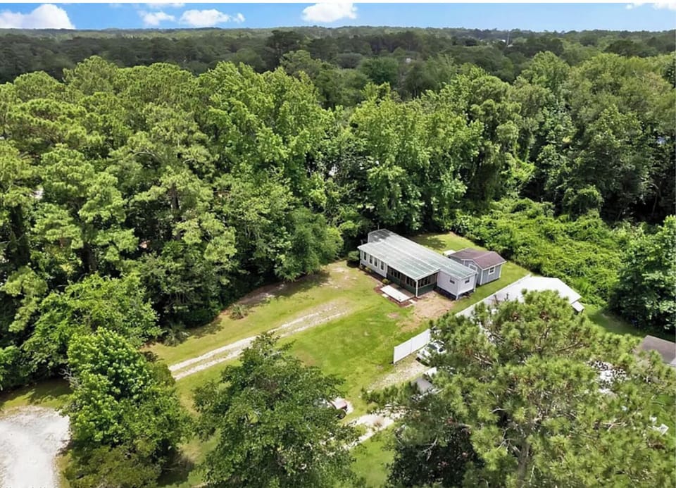 This property sits at the end of a residential neighborhood- giving private and secluded vibes. 