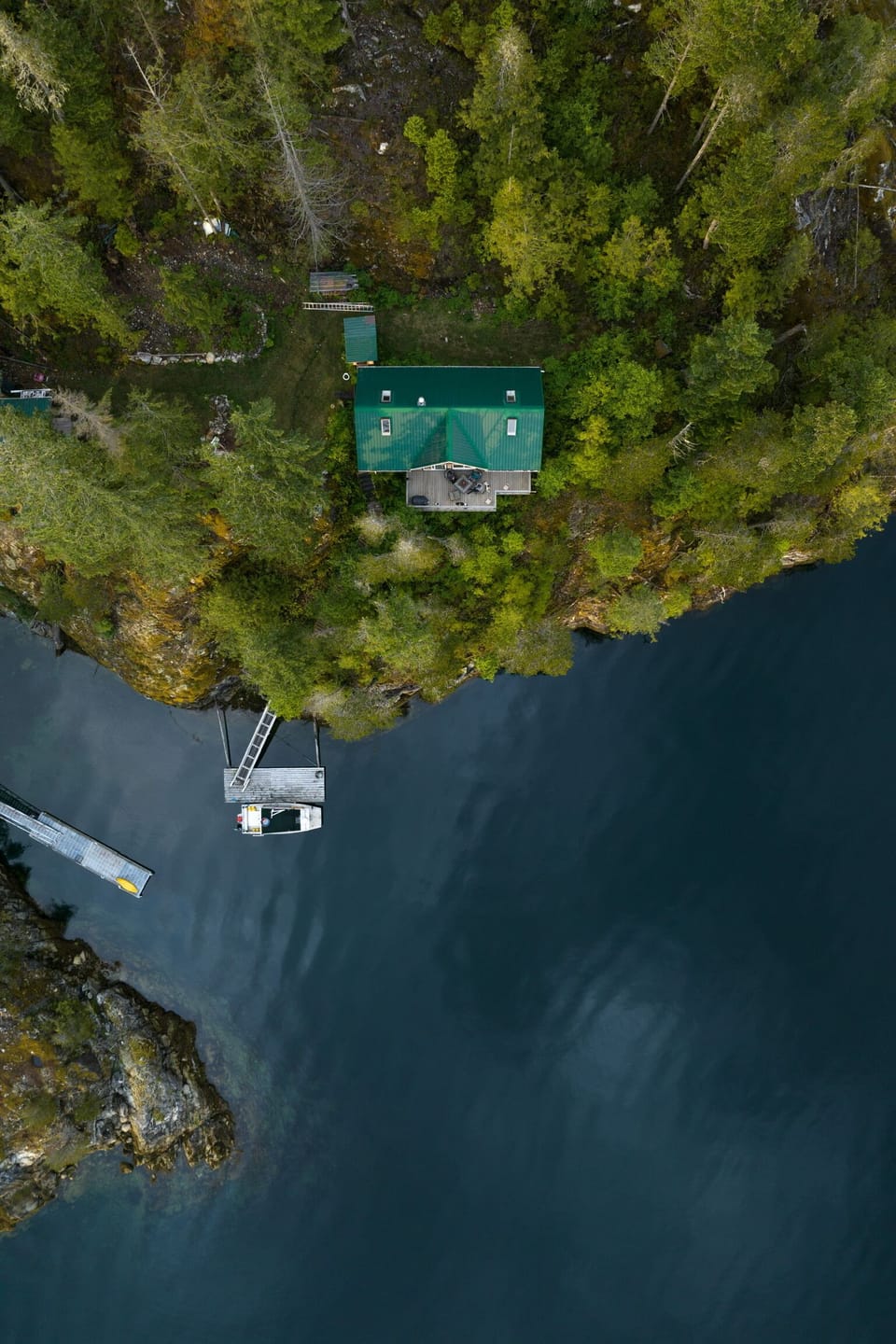 aerial view, neighbors dock to the left
