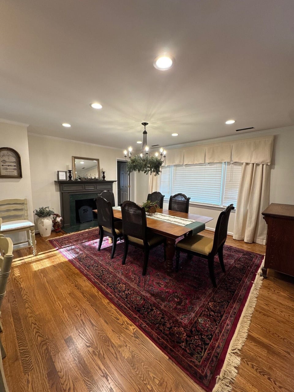 Dining room with fireplace