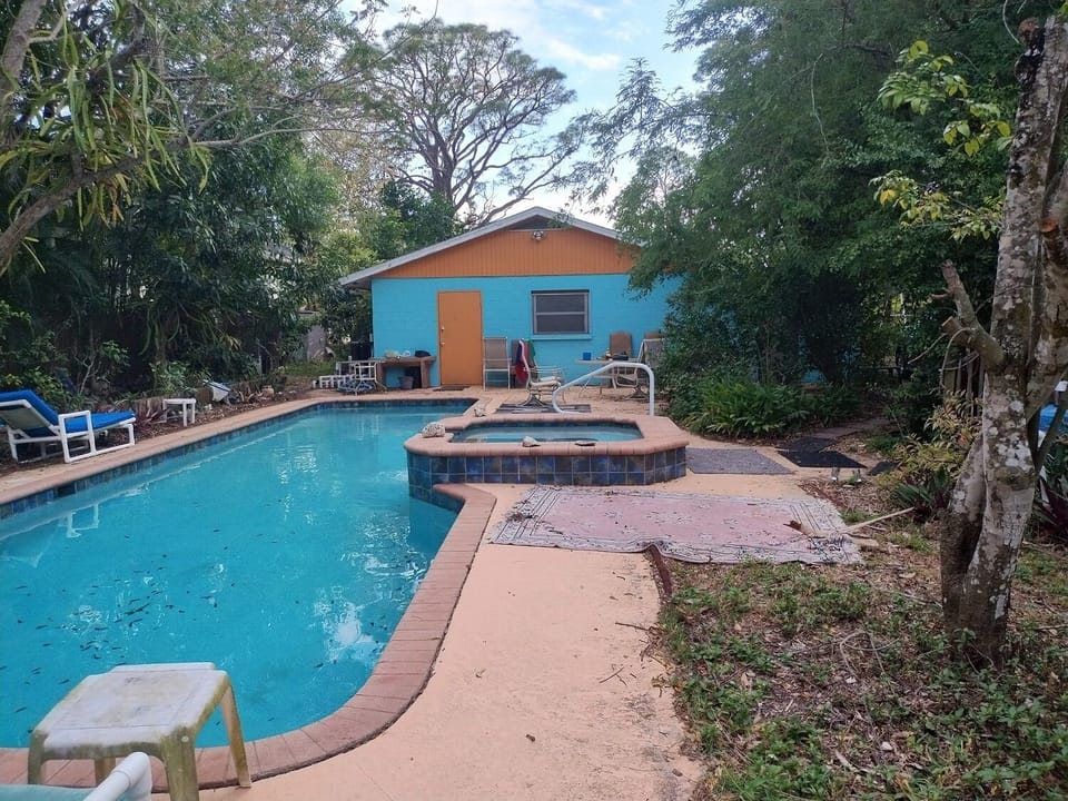 Pool