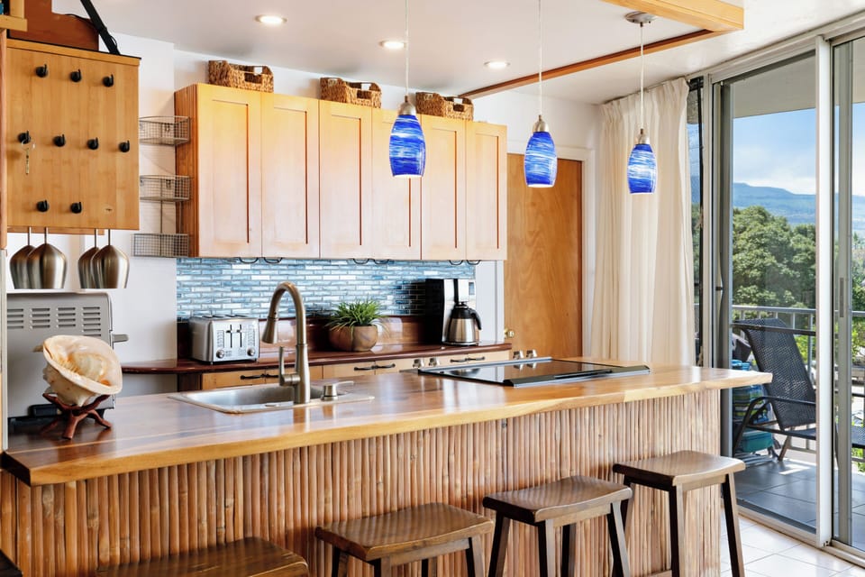 Well-appointed kitchen.